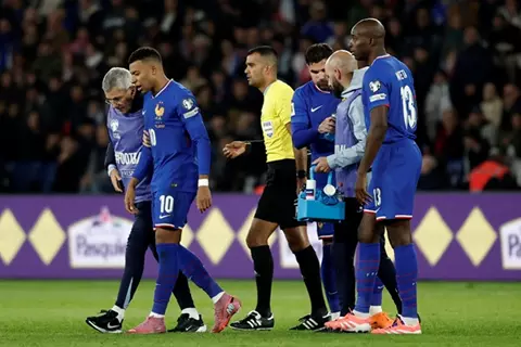 "في كرة القدم هناك احتكاك".. توضيح جديد من ديشامب بشأن إصابة مبابي